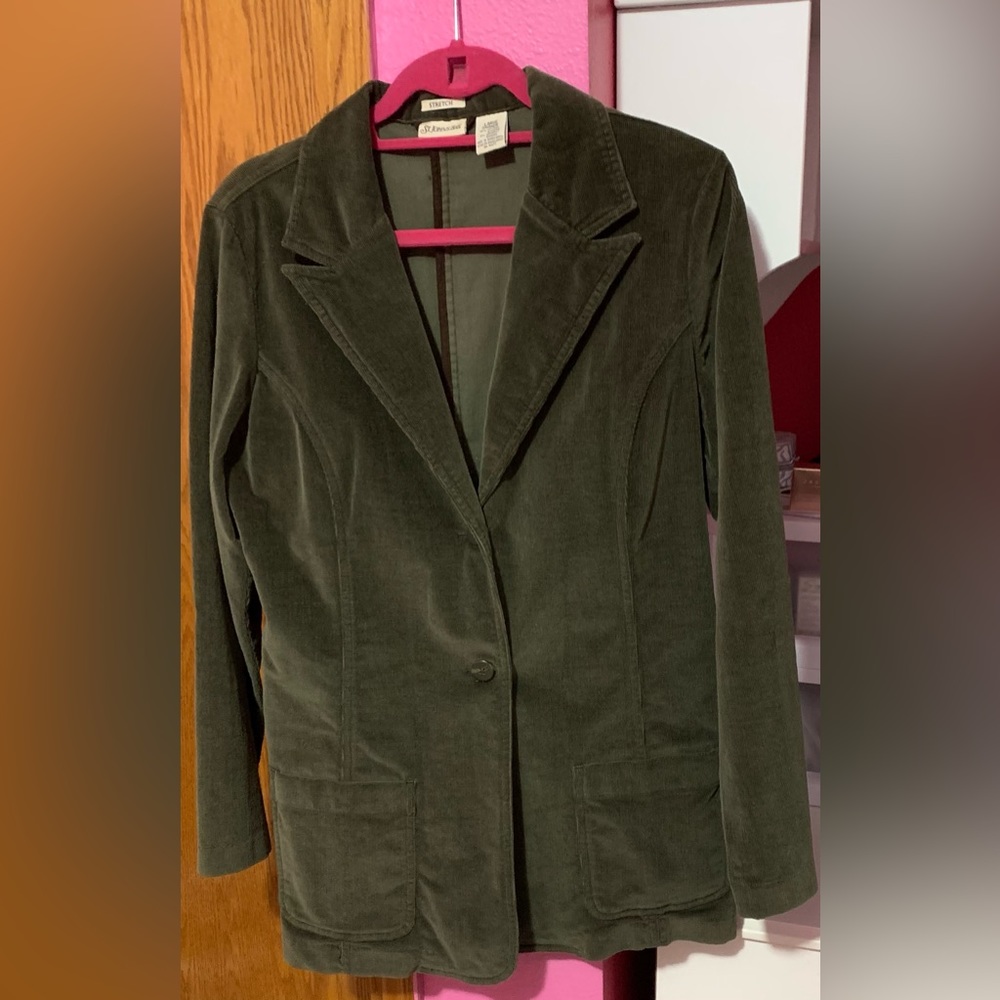 St. John’s Bay Thick Dark Green Double Button Blazer with Pockets. NWOT/EUC. L.
